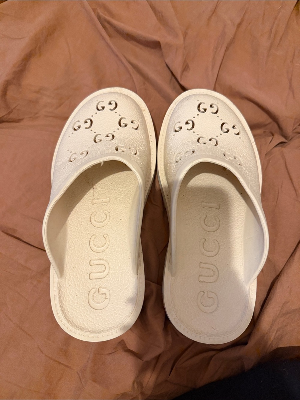 Gucci Rubber Monogram GG Mules - Picture 2 of 4